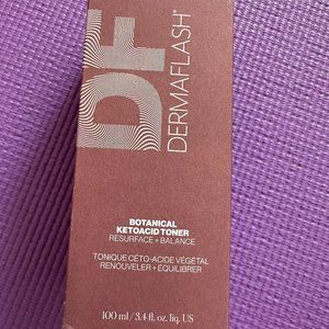 New Dermaflash Botanical Ketoacid Resurface + Balance Toner Sealed $42 Value